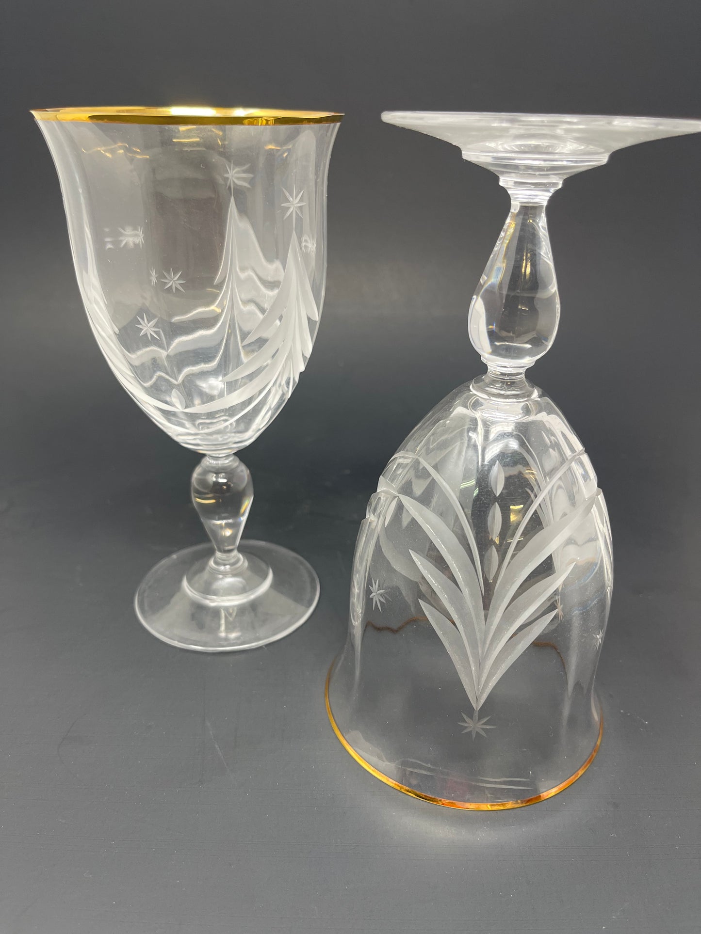 Set Of 2 Etched Crystal Glasses W/ Gold Rim