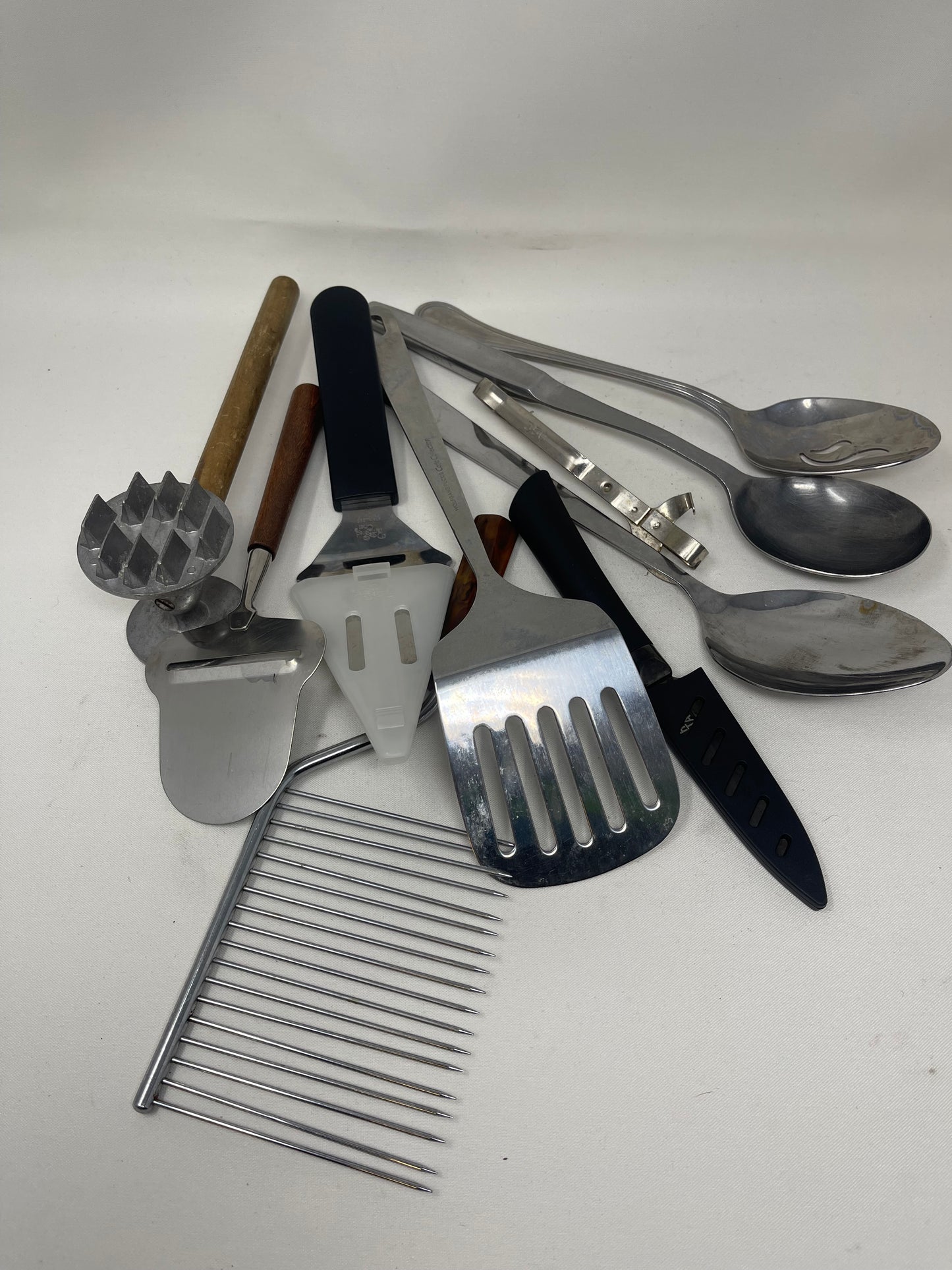 Assorted Kitchen Utensils