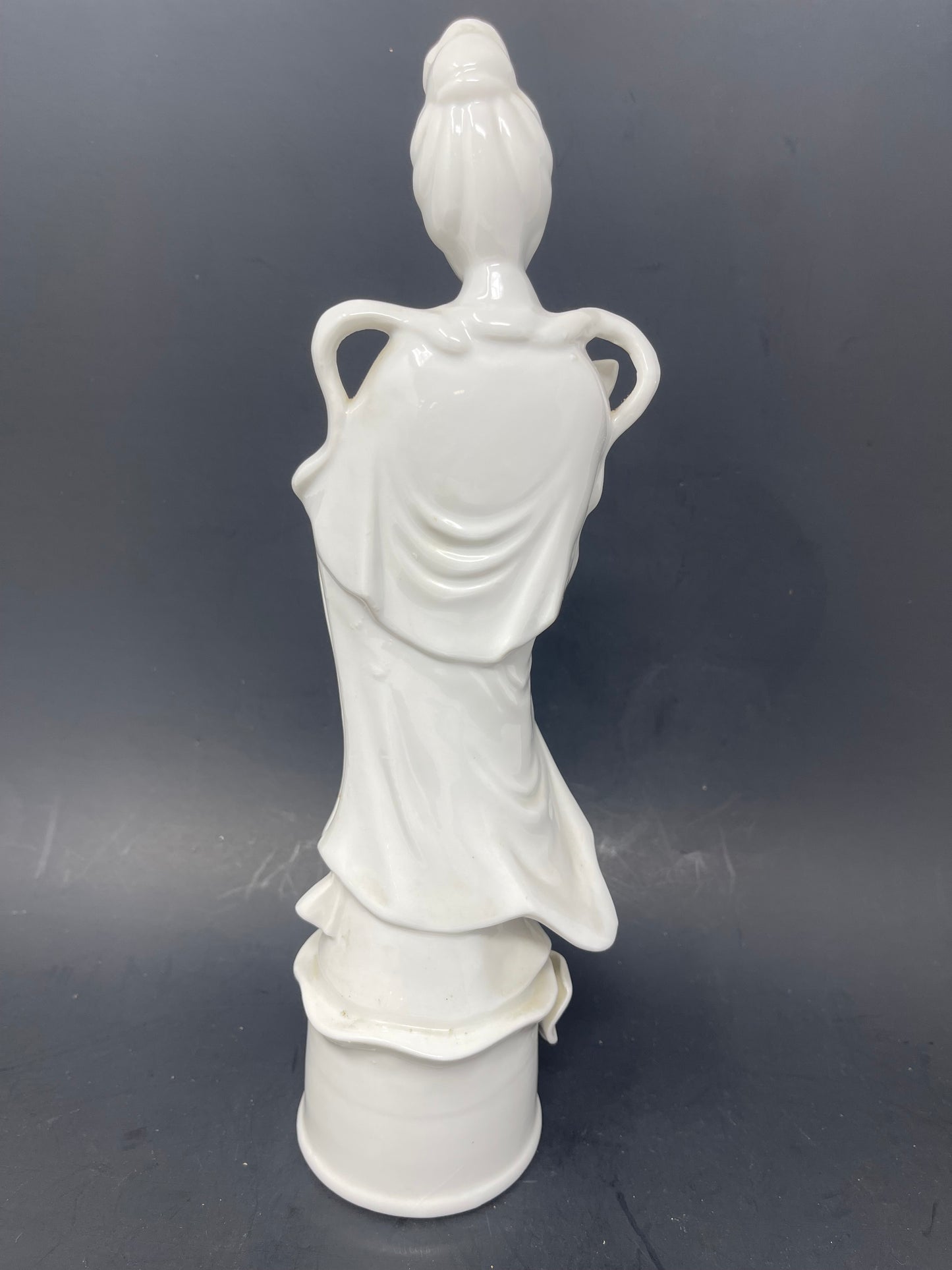 Chinese Dehua Kwan Yin Guan Yin Porcelain Figure
