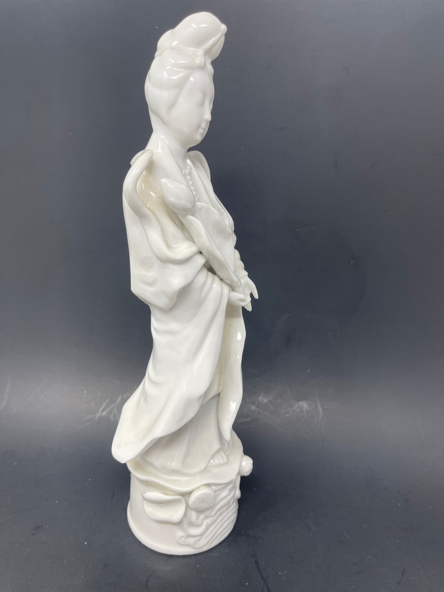 Chinese Dehua Kwan Yin Guan Yin Porcelain Figure