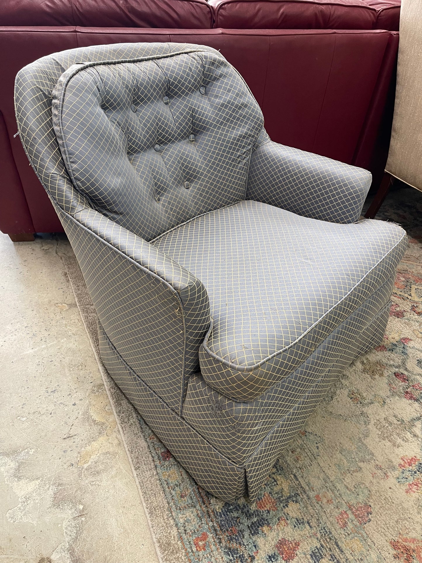 Blue Pattern Tufted Arm Chair