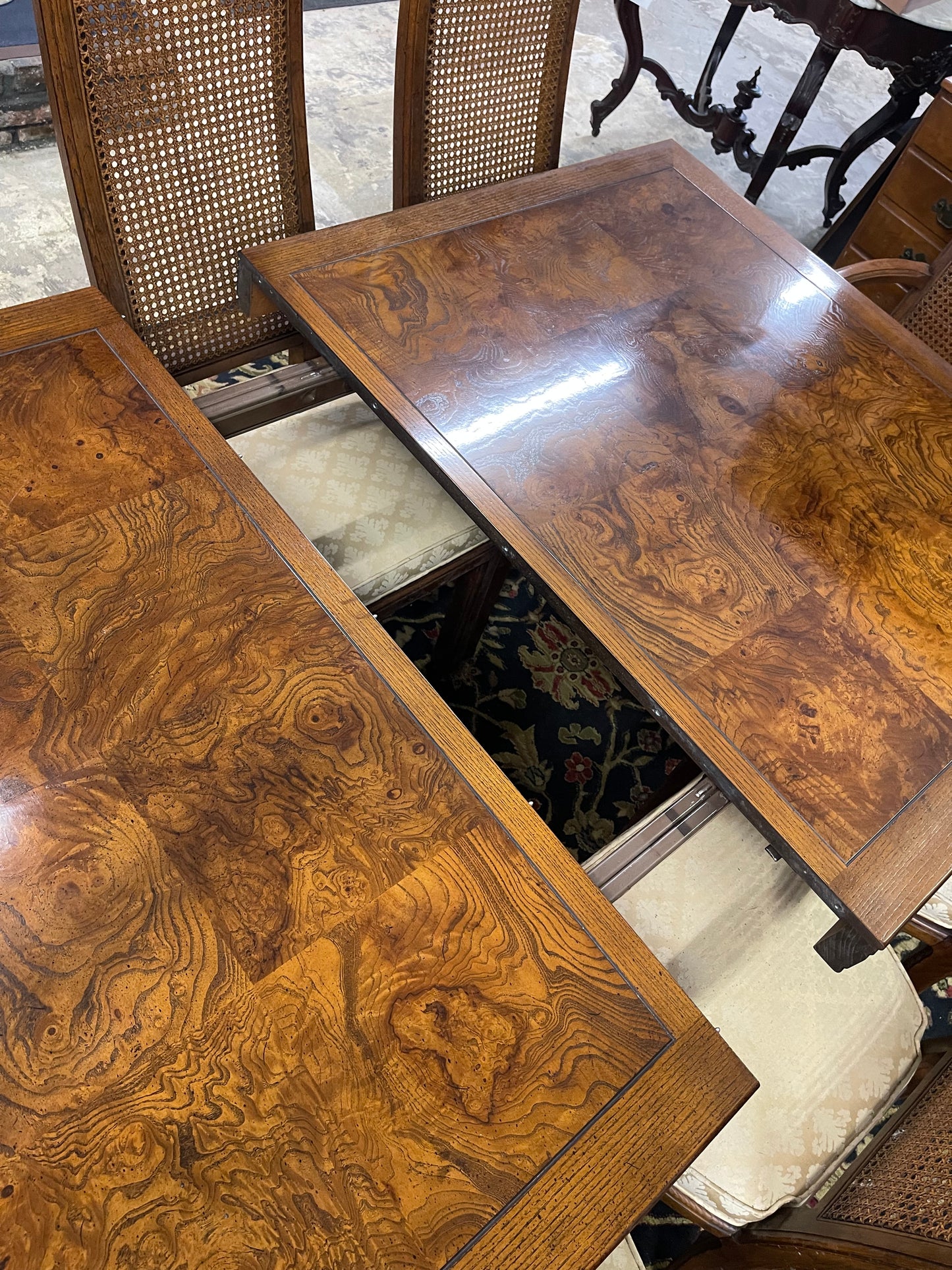Henredon Burl Wood Dining Table W/ 8 Chairs