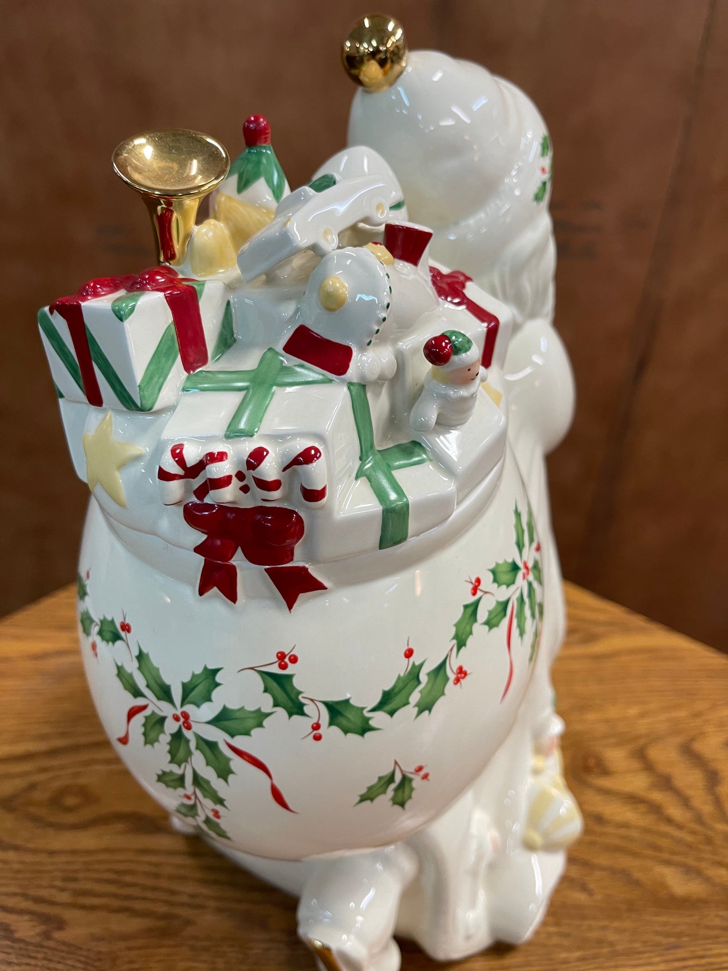 Lenox 1999 Holiday Collection Santa "Skates To New Millennium" Cookie Jar