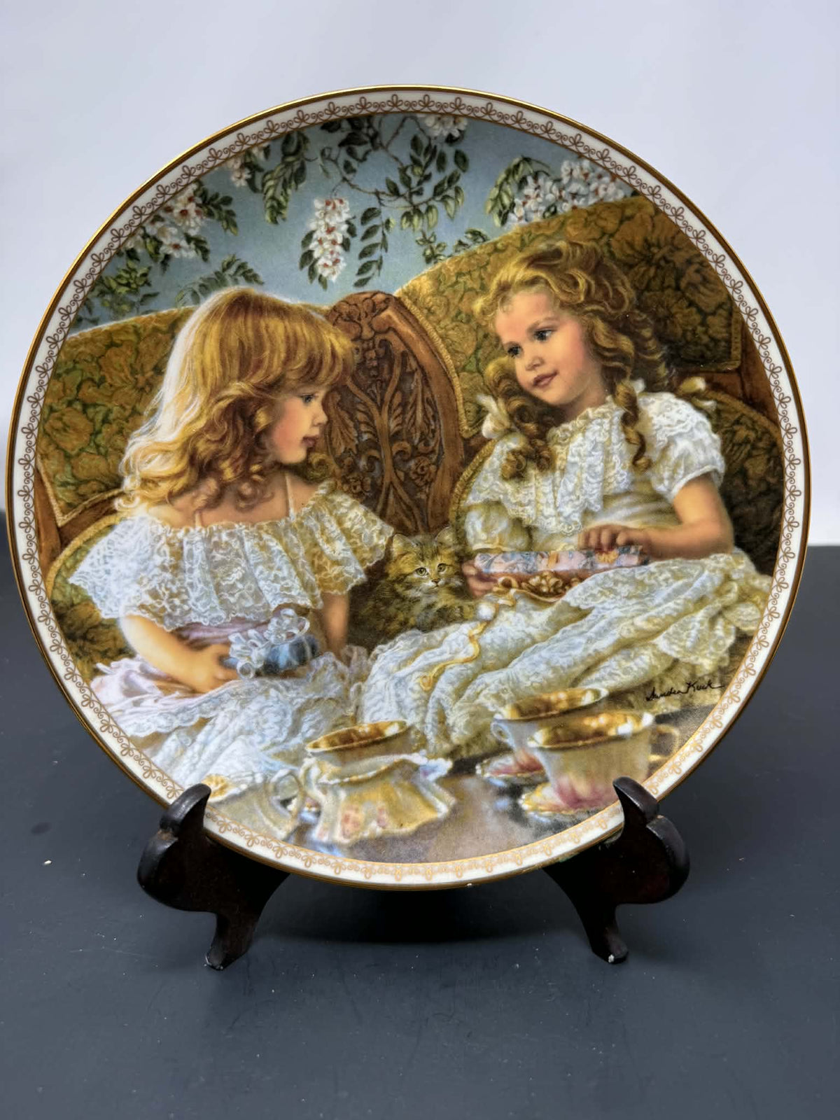 Twosday 09 – Decorative Collectible Plate