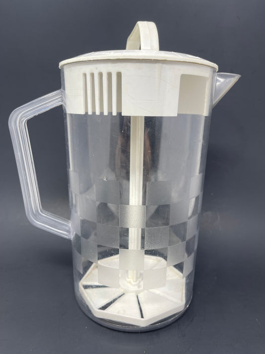 Pampered Chef Quick Stir Pitcher