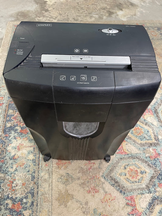 Staples SPL-1506X Paper Shredder
